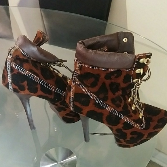 Used shoes - Picture 1 of 2